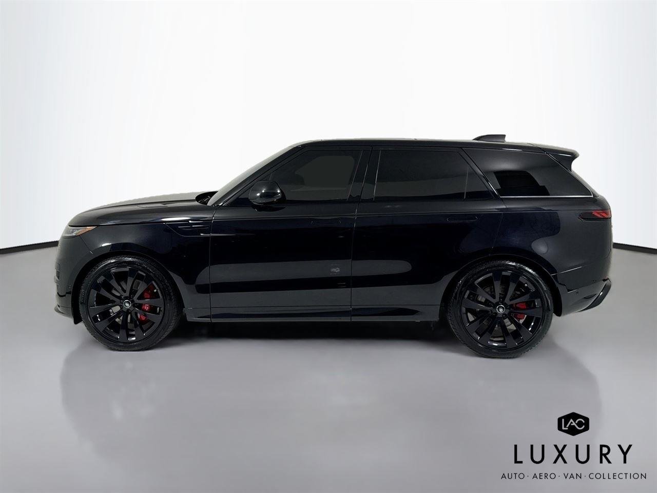 Used 2024 Santorini Black Metallic Land Rover Dynamic SE | One Owner image 9