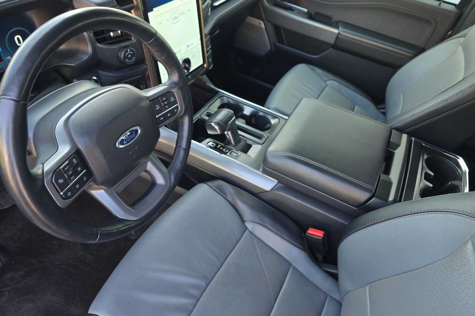 Used 2022 Gray Ford  image 8