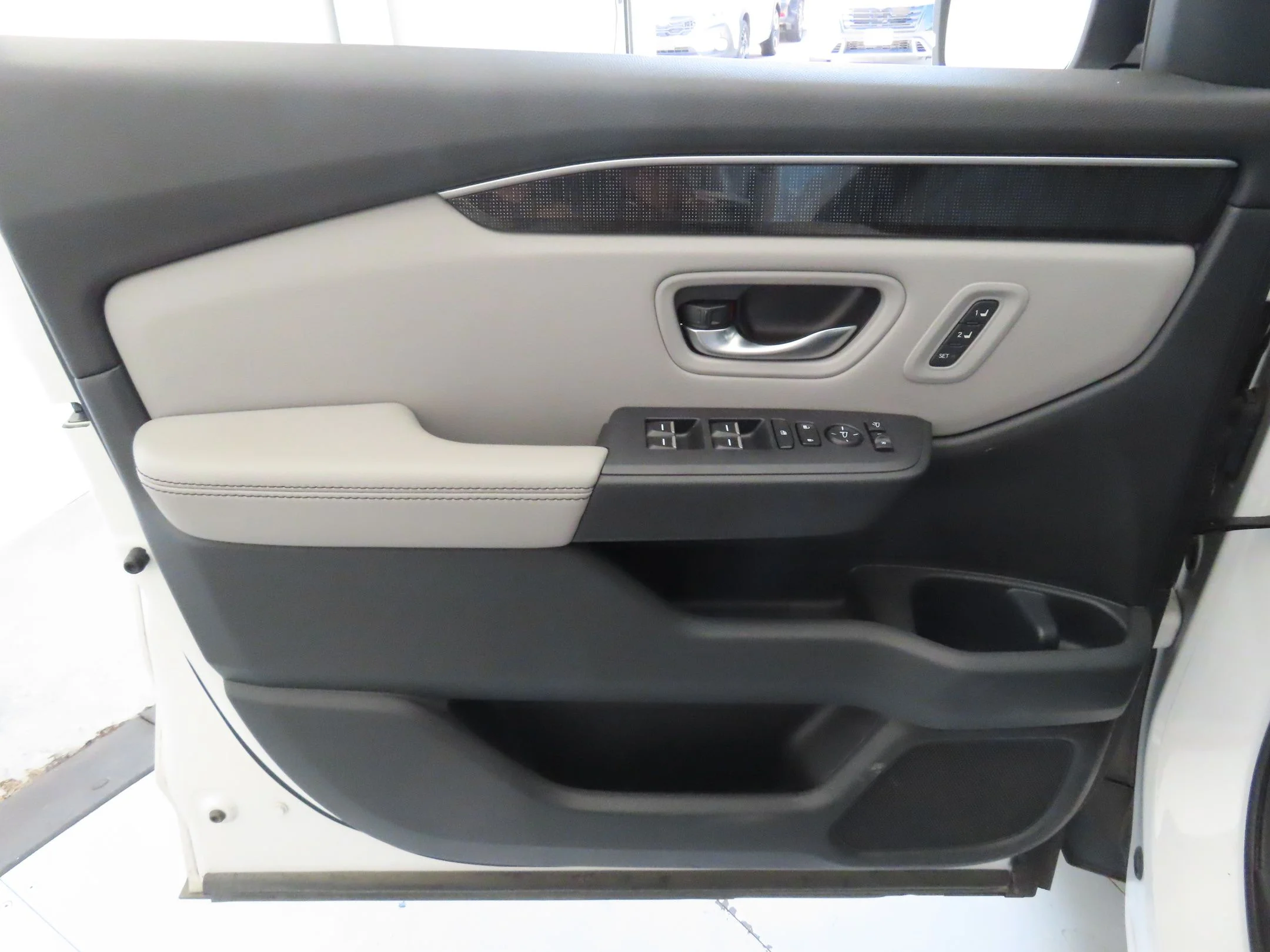 Used 2023 White Honda Elite image 10