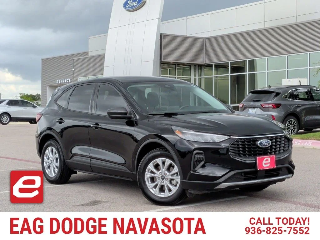 Used 2025 Black Ford Active image 1