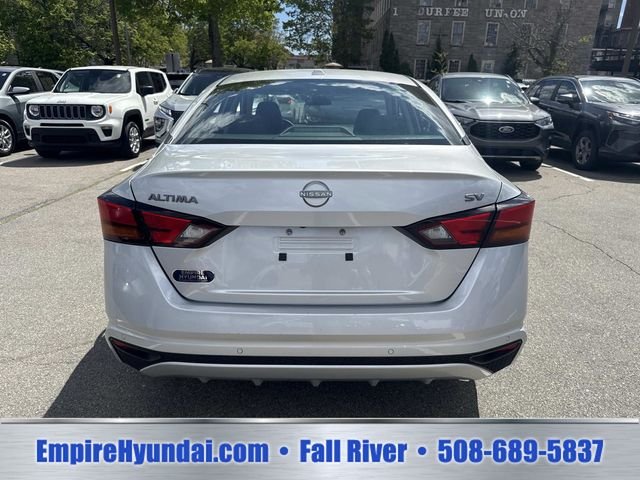 Used 2024 Brilliant Silver Metallic Nissan 2.5 SV image 4