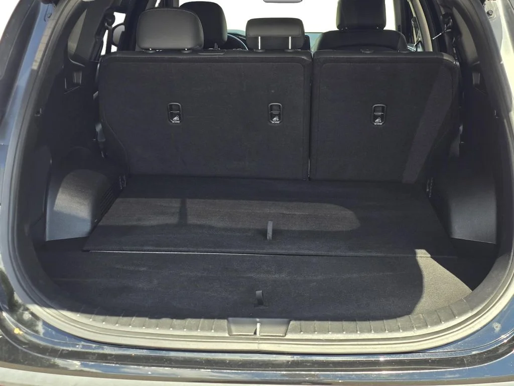 Used 2023 Black Hyundai Limited image 11