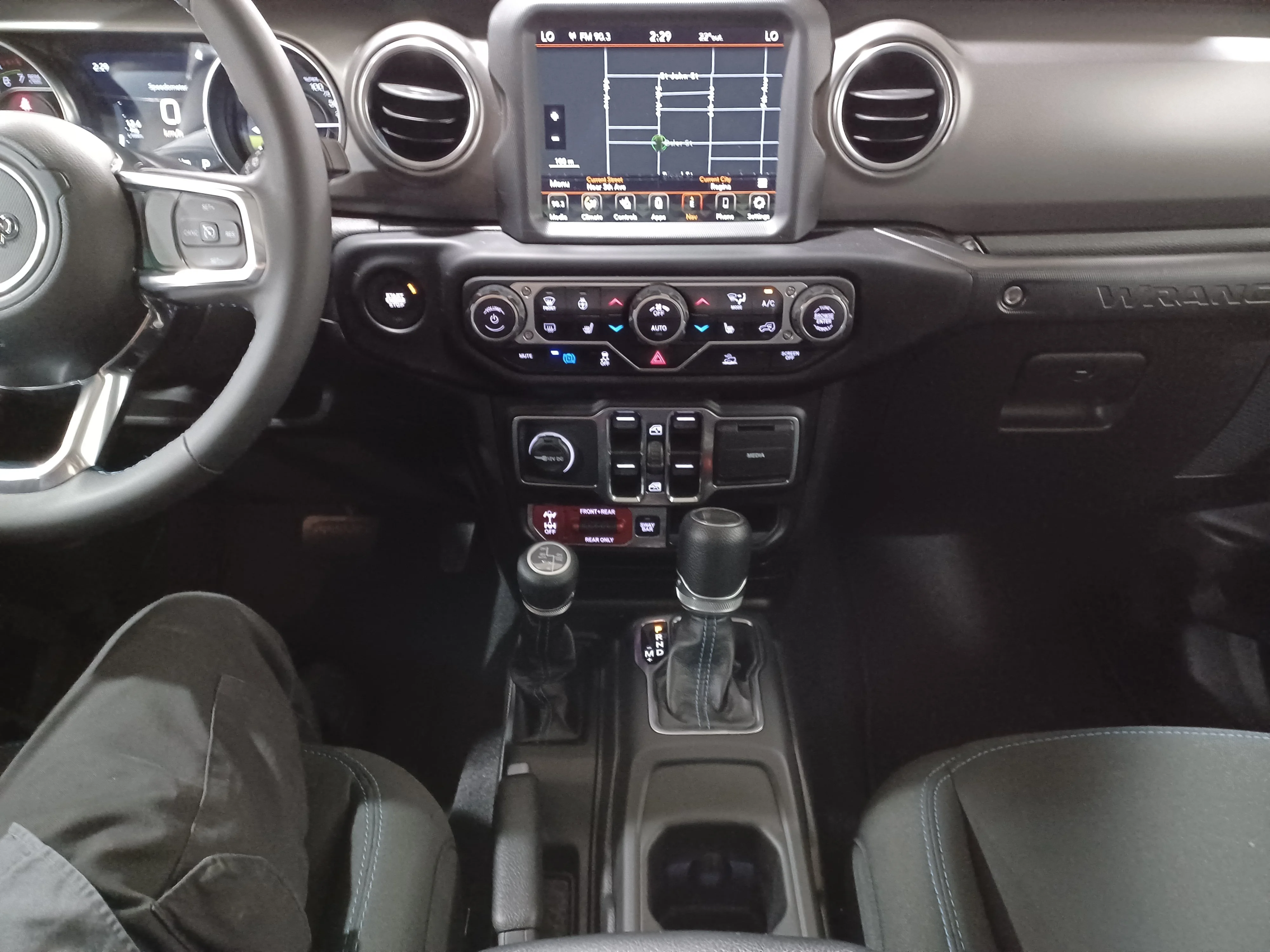 Certified Used 2023 Black Jeep Rubicon 4x4*Plug In Hybrid | Nav | Remote Start | Htd Seats | Htd Wheel | CarPlay | Park Assist image 14