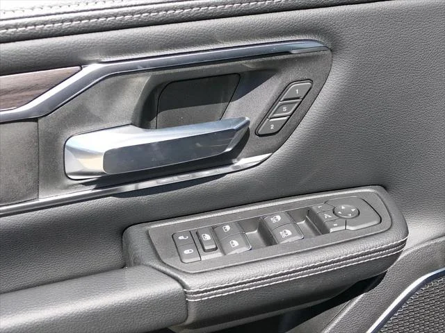 New 2026 Granite Crystal Metallic Clear-Coat Exterior Paint RAM LARAMIE image 13
