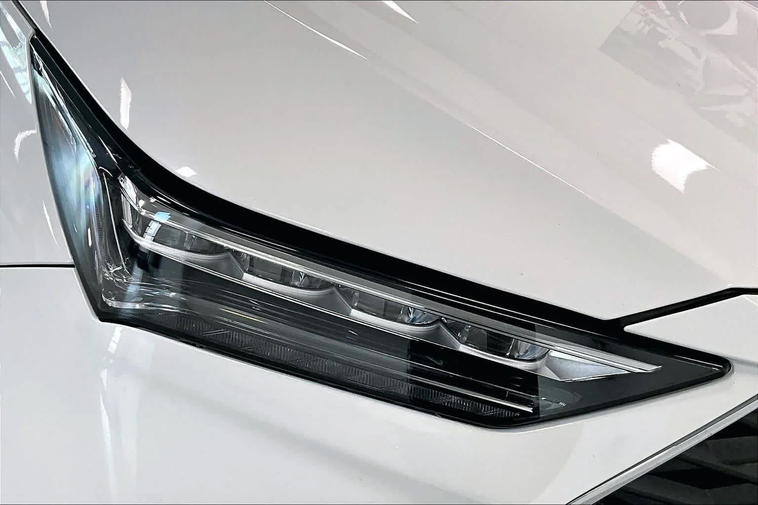 Used 2026 Platinum White Pearl Acura SH-AWD with Advance Package image 29