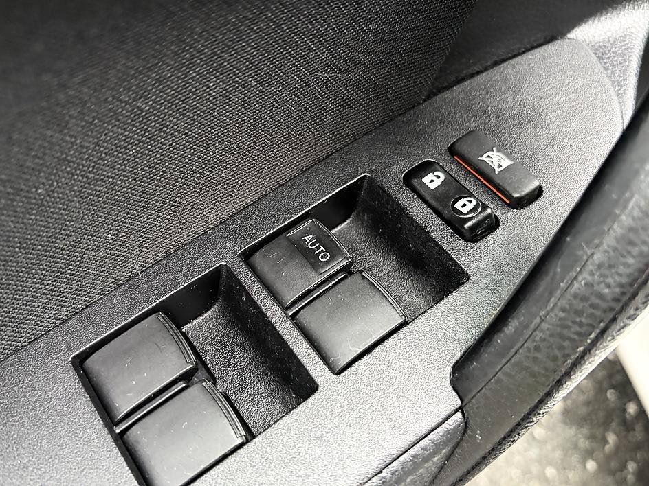 Used 2018 Super White Toyota LE image 17