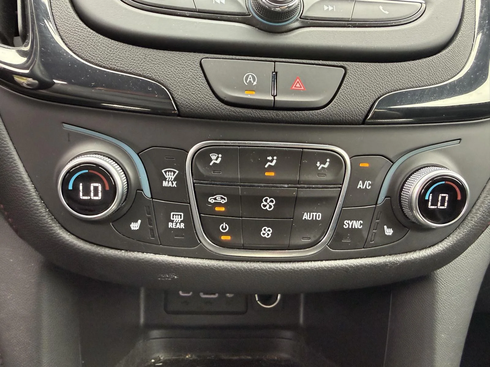 Used 2024 Iridescent Pearl Tricoat Chevrolet RS image 9