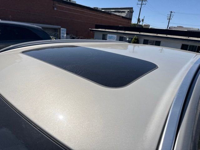 Used 2024 Silver Mazda Preferred image 4