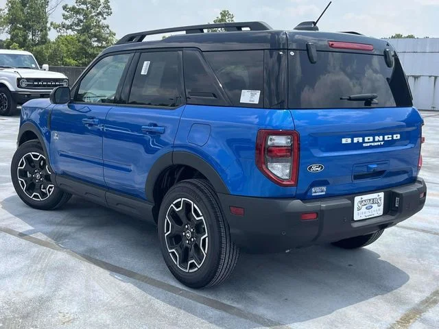 New 2026 Velocity Blue Metallic Ford Outer Banks® image 5