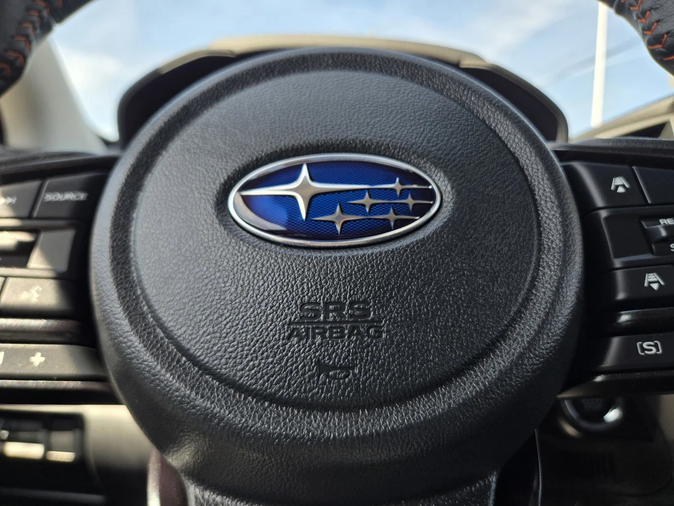 Used 2025 Ice Silver Metallic Subaru Limited image 25