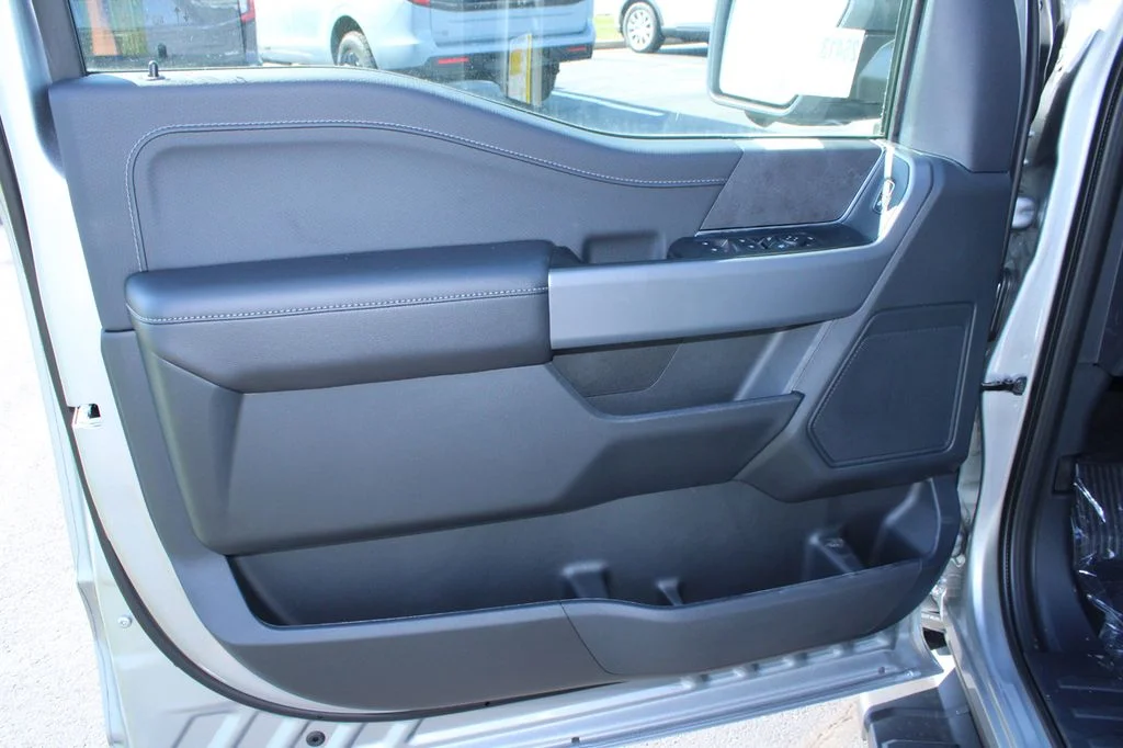 New 2026 Iconic Silver Metallic Ford XLT image 37