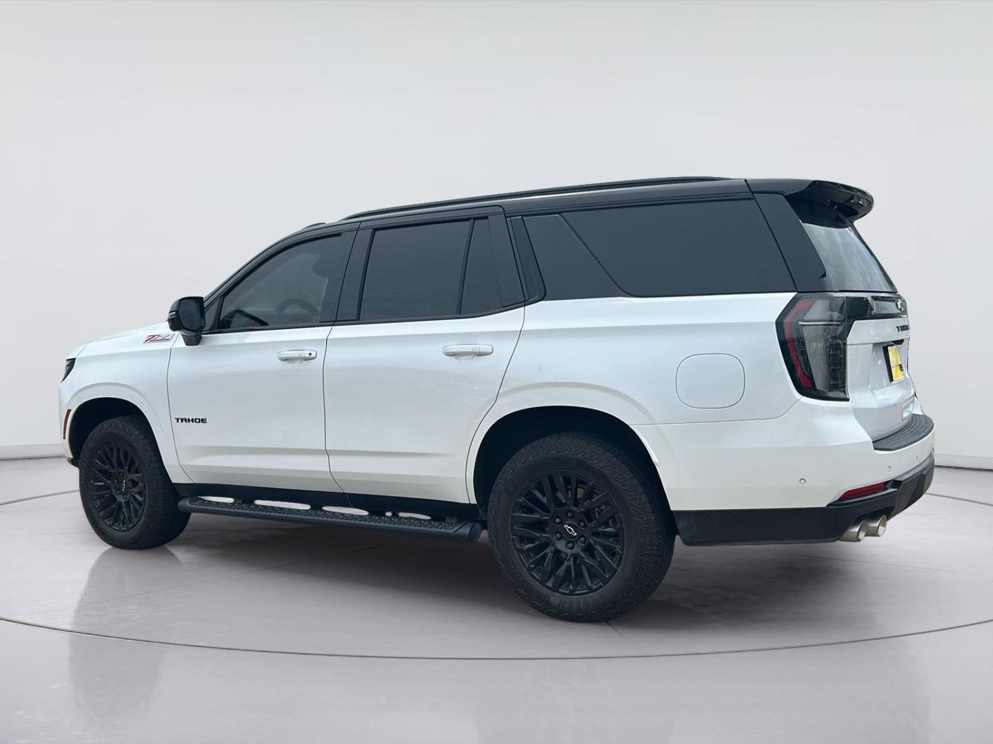 Used 2025 WHITE CHEVROLET Z71 image 7