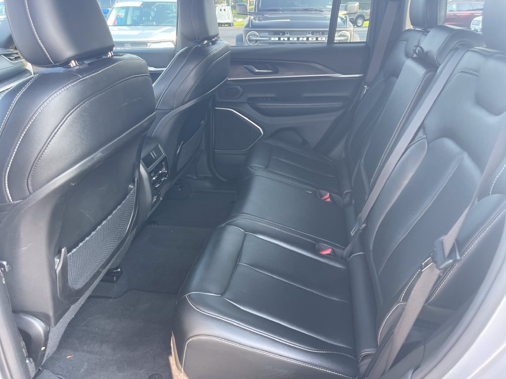 Used 2024 Silver Jeep 4xe image 14