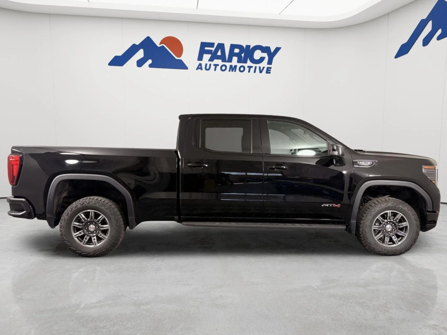 Used 2024 Onyx Black GMC AT4 image 10