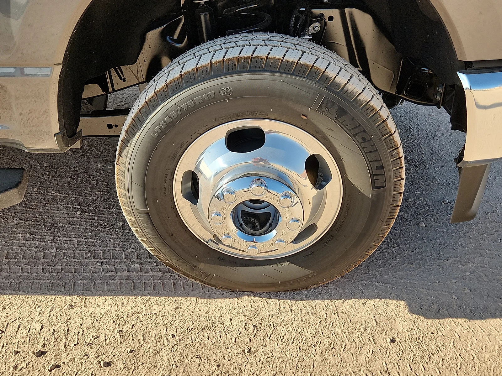 New 2026 Carbonized Gray Metallic Ford Lariat image 9