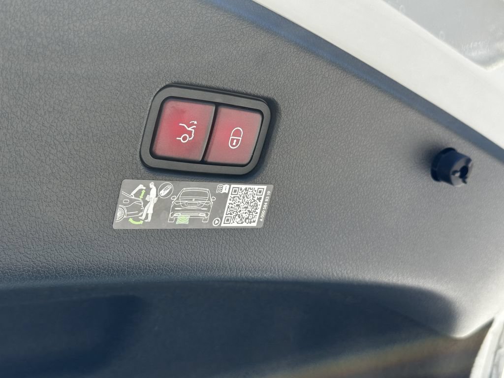 New 2027 MANUFAKTUR Alpine Grey Mercedes-Benz AMG® CLE 53 image 55