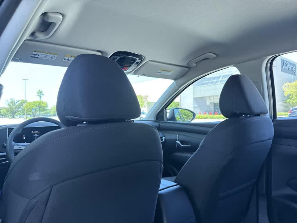 New 2026 Phantom Black Hyundai SE FWD image 23