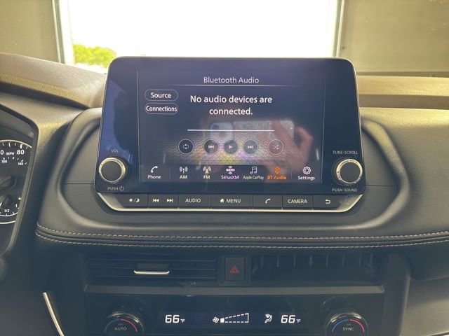 Used 2023 Blk/black Nissan SV image 4