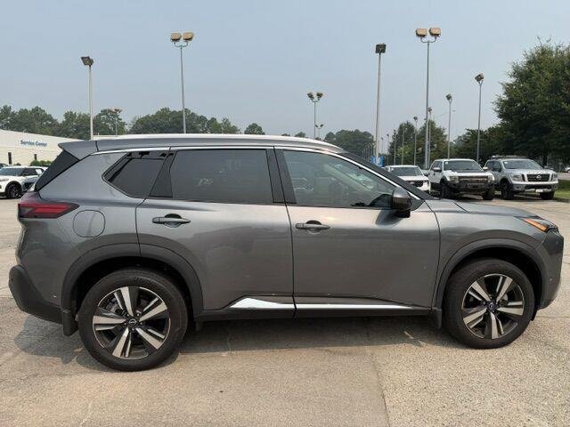 Used 2023 Gun Metallic Nissan SL image 6