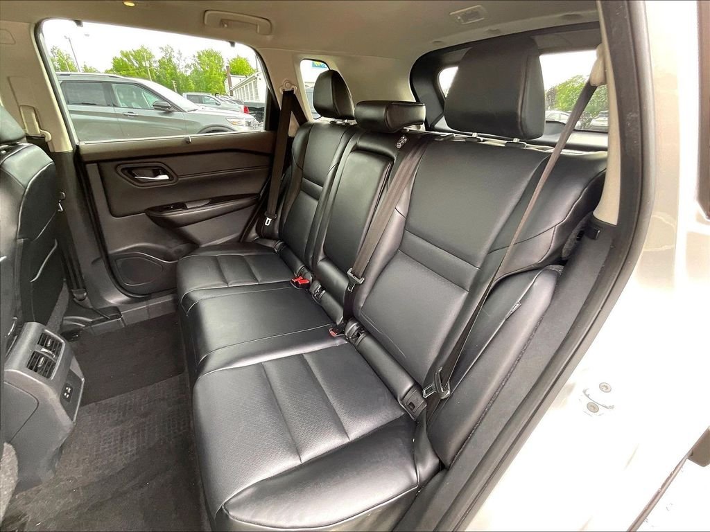 Used 2023 Silver Nissan SV image 25