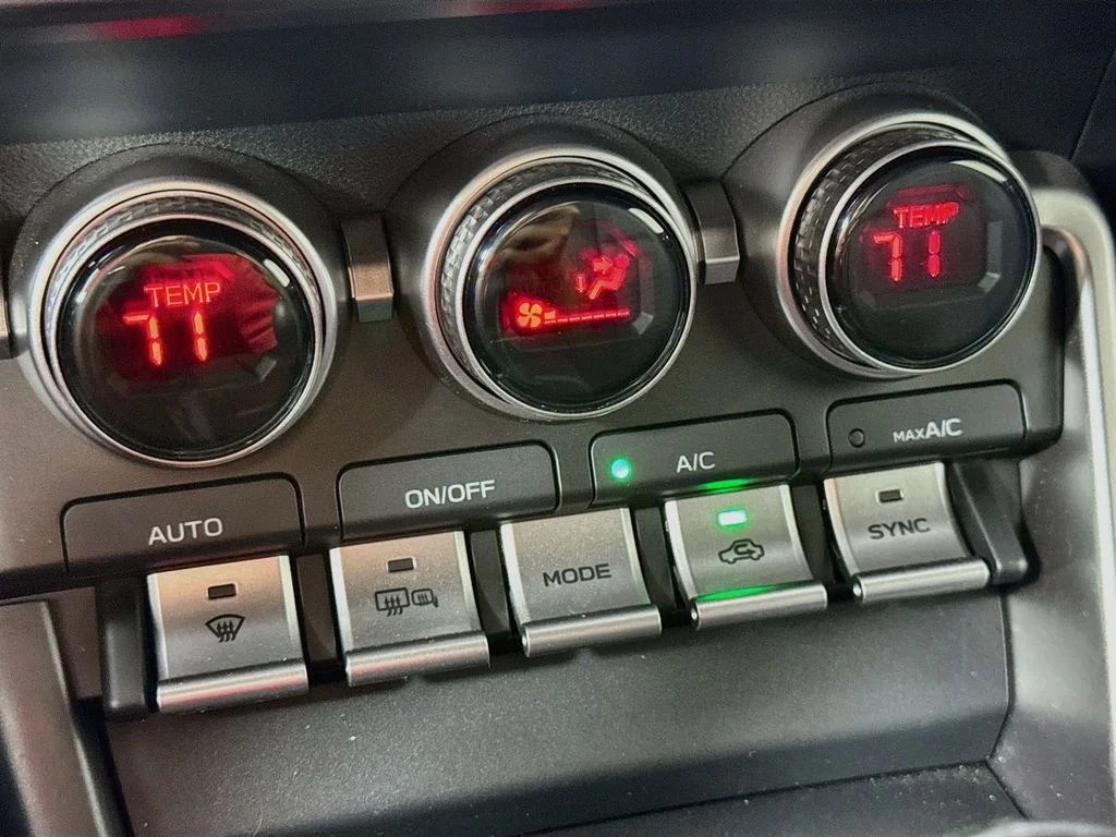 Used 2024  Toyota Base image 16