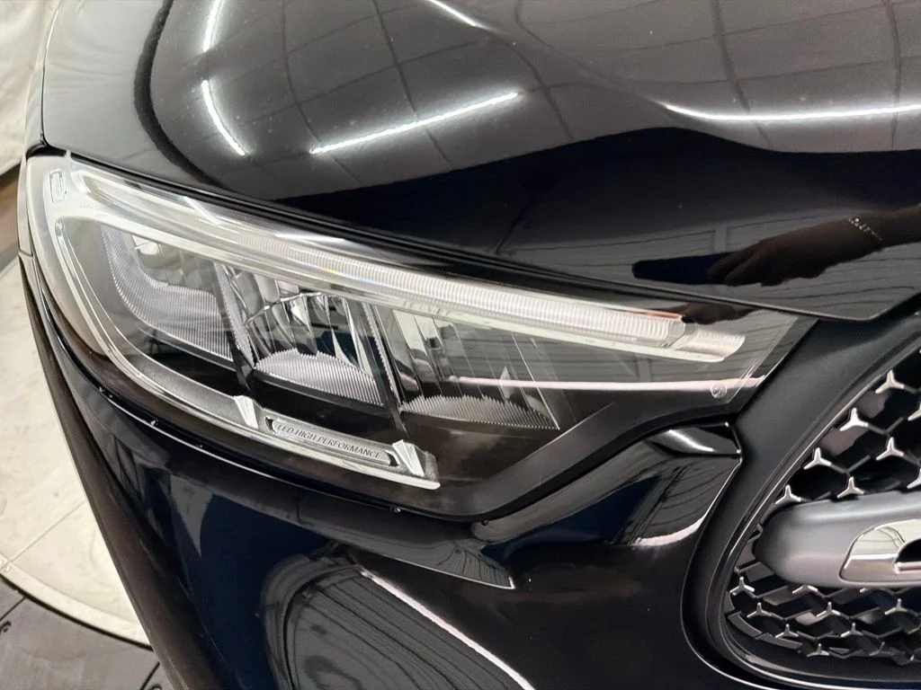 New 2026 Black Mercedes-Benz GLC 300 image 10