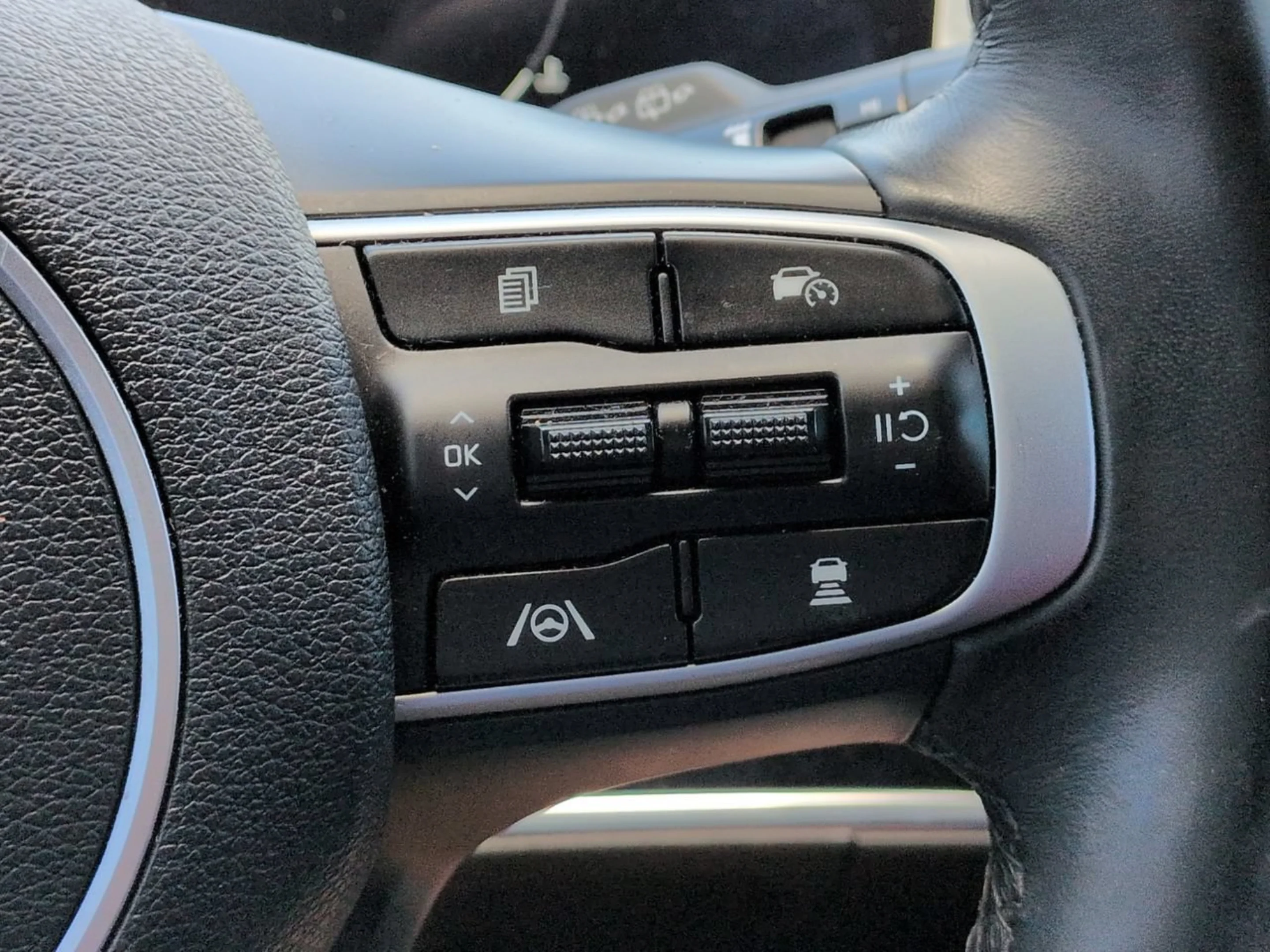 Certified Used 2024 Wolf Gray Kia SX-Prestige image 26