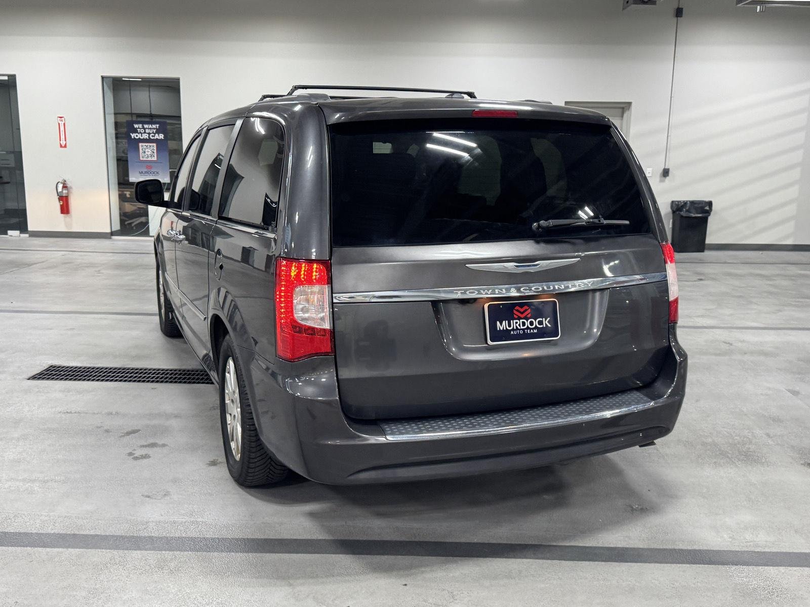 2016 Chrysler Town & Country Touring - Photo 9