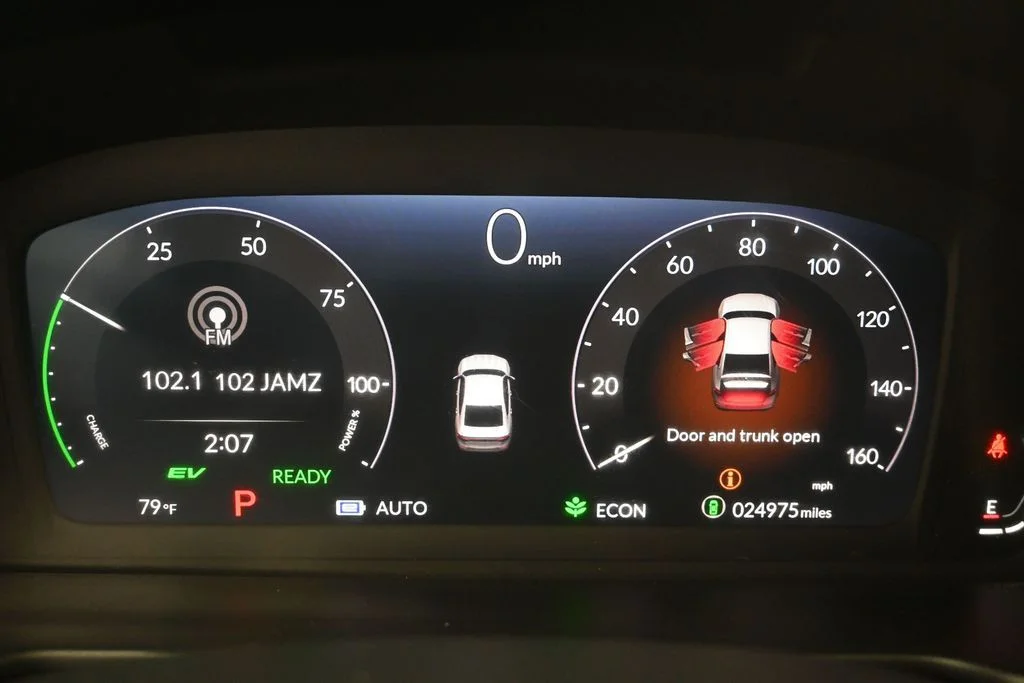 Used 2024 Solar Silver Metallic Honda Sport-L image 17