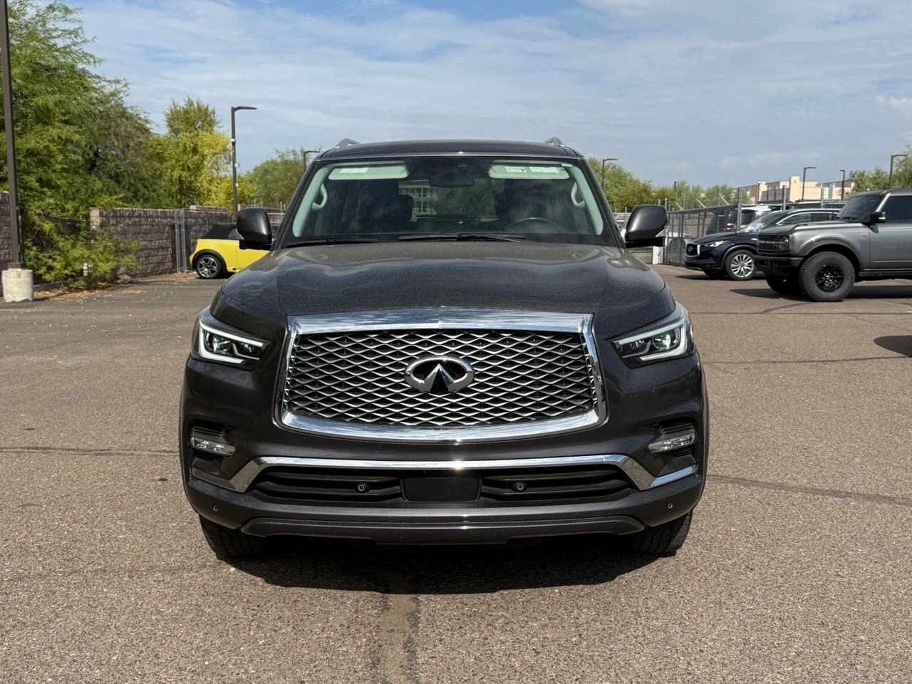 Certified Used 2023 Anthracite Gray INFINITI Luxe image 2
