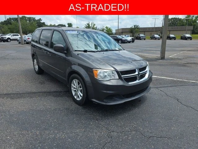 Used 2016 Gray Dodge SXT image 1
