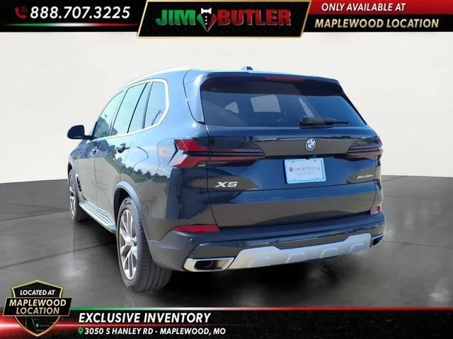 Used 2025  BMW xDrive50e image 2