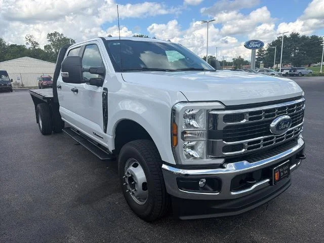New 2026 Oxford White Ford F-350® XL image 31