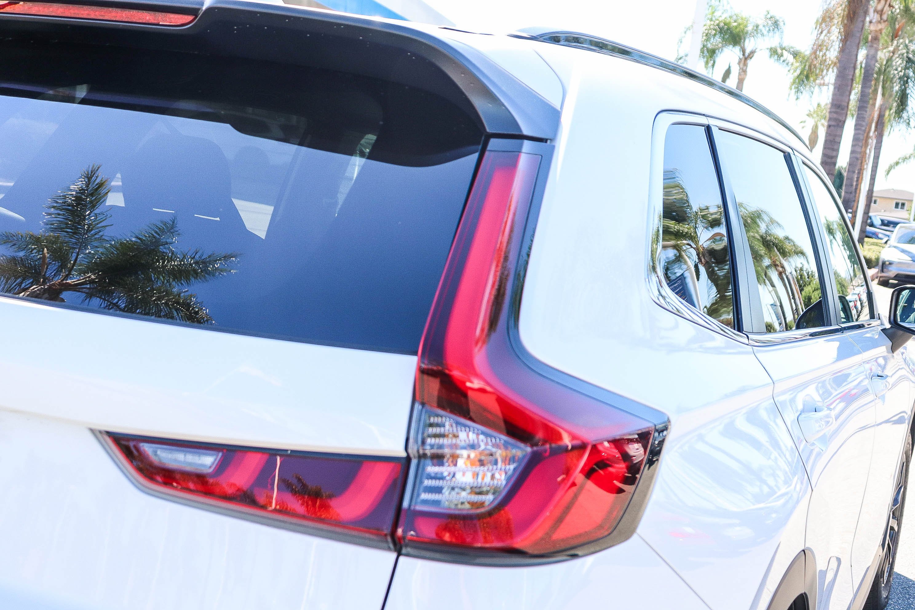 Used 2025 White Honda Sport image 9