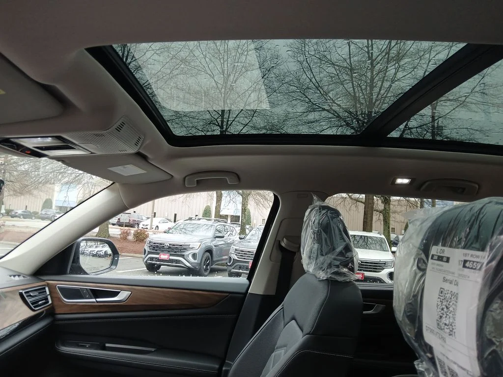 New 2026 Black Volkswagen 2.0T SE w/Technology image 20