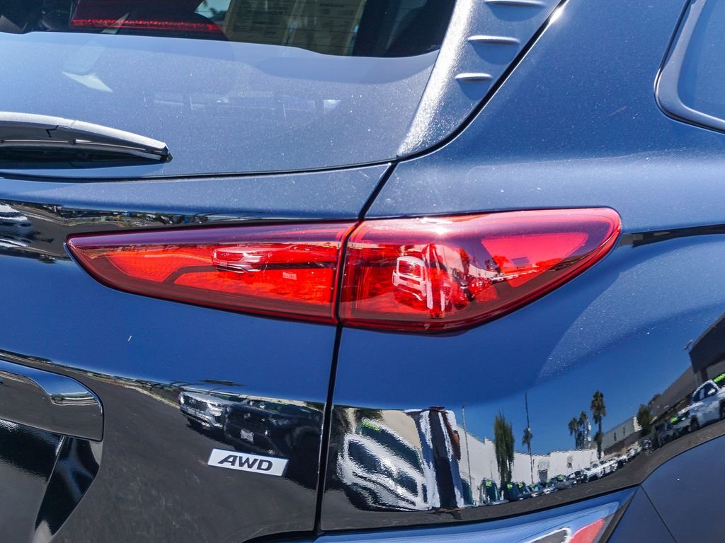 Used 2023 Black Hyundai SEL image 8