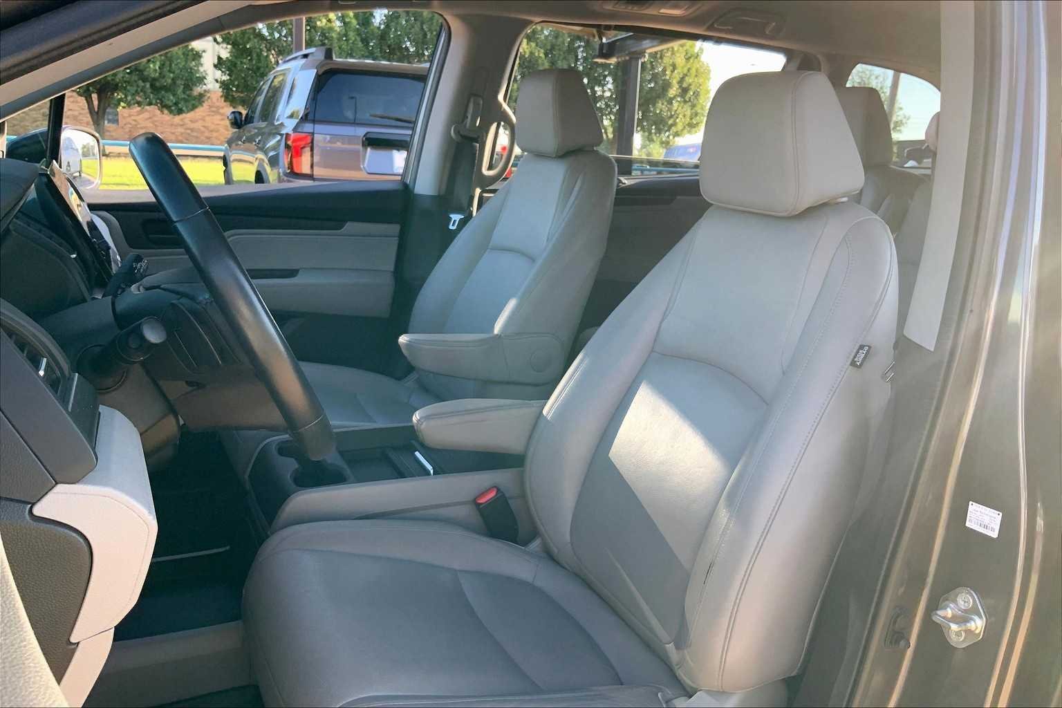 Used 2018 Modern Steel Metallic Honda EX-L image 8