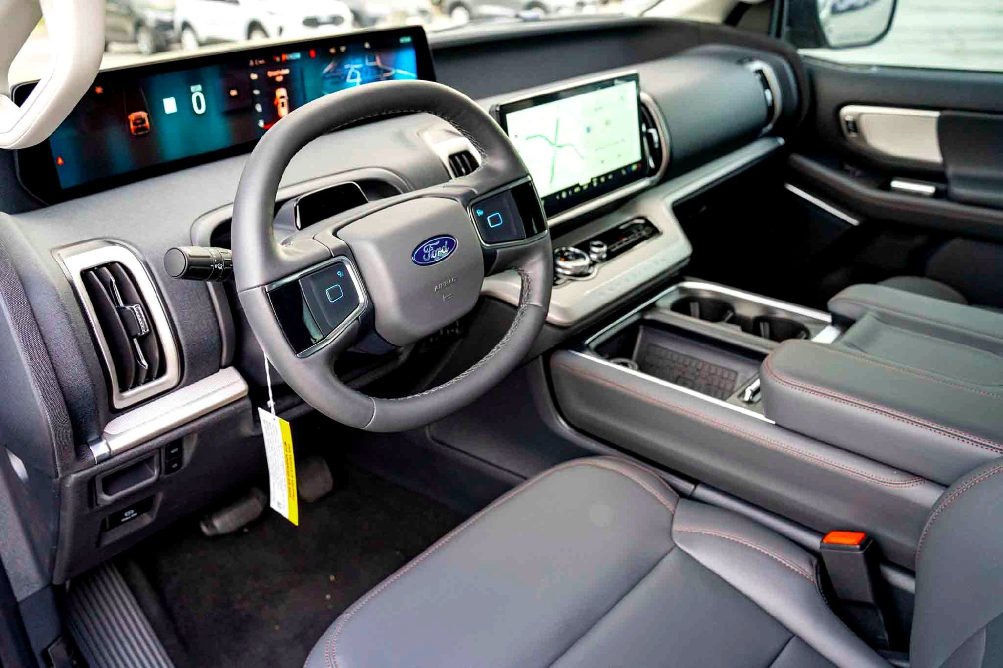 2025 Ford Expedition Active - Photo 10