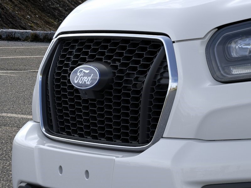 New 2026 Oxford White Ford XLT image 17