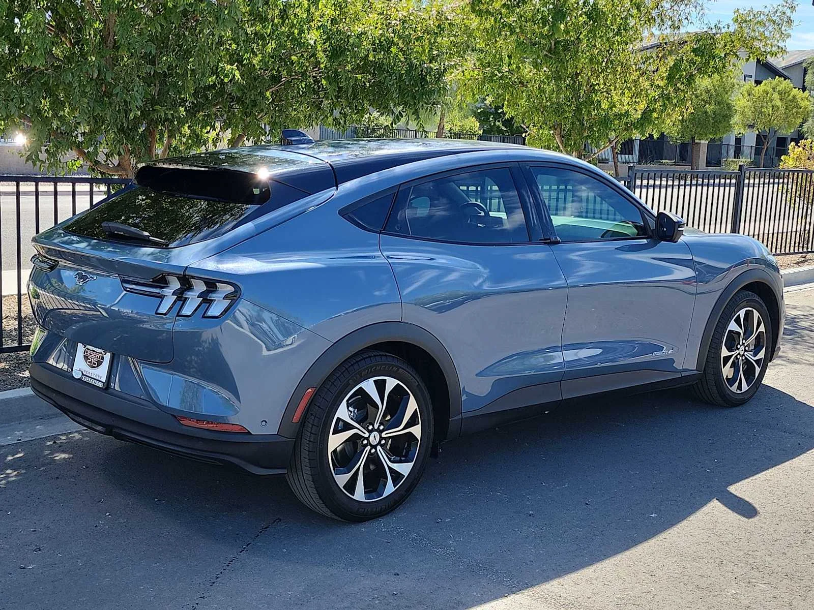 Used 2023 Vapor Blue Metallic Ford Select image 8