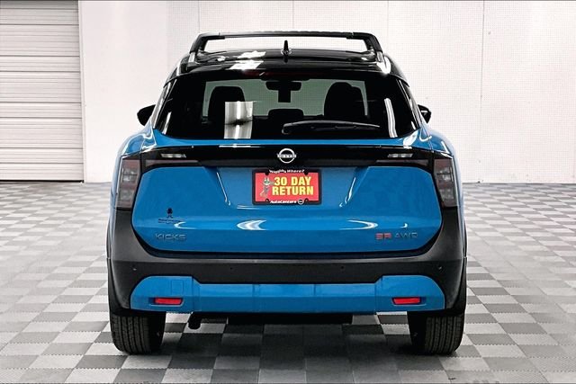 New 2025 Arctic Ice Blue Metallic/Super Black Nissan SR image 5