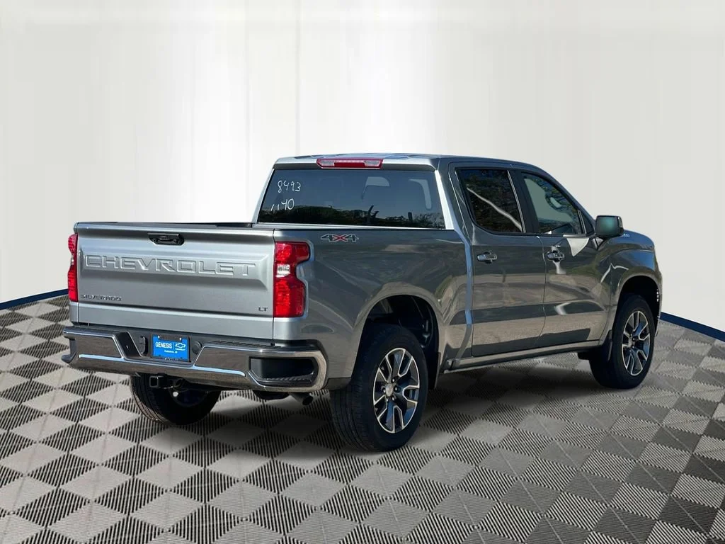 2026 Chevrolet Silverado 1500 LT - Photo 5