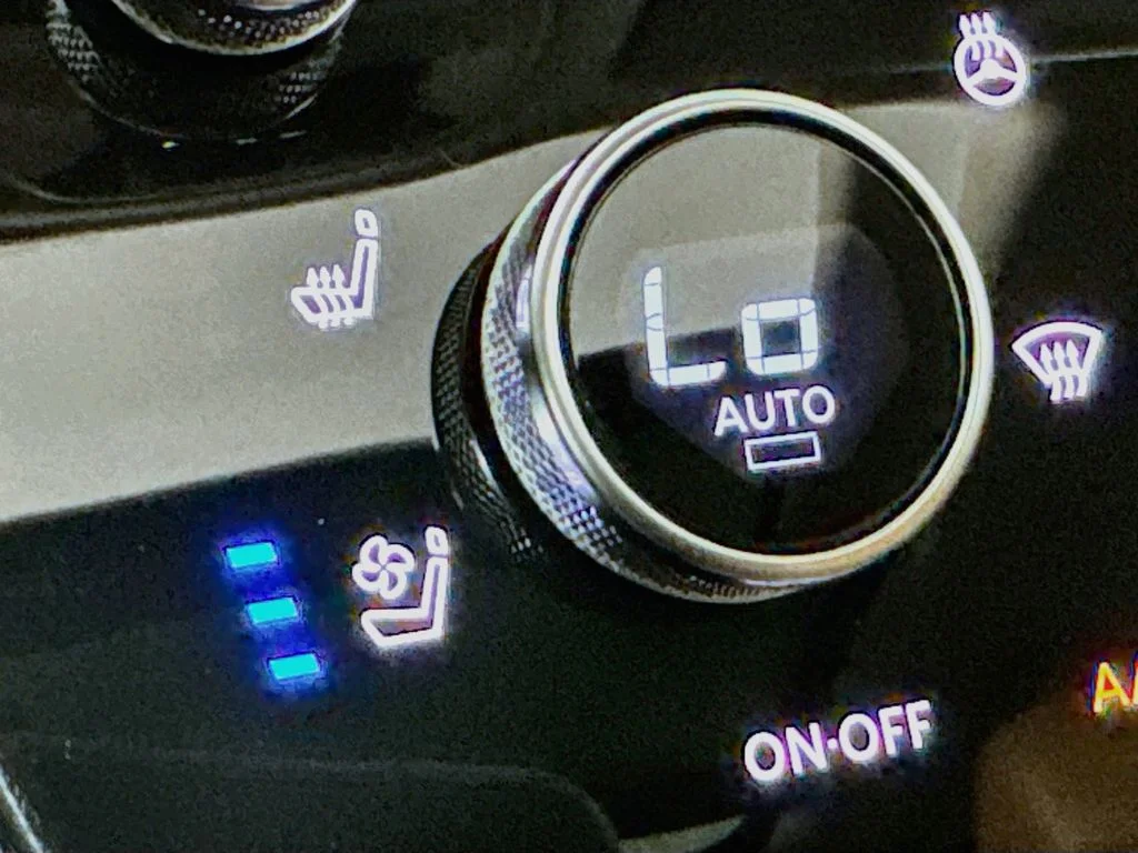 Certified Used 2023 Blue INFINITI Sensory image 27