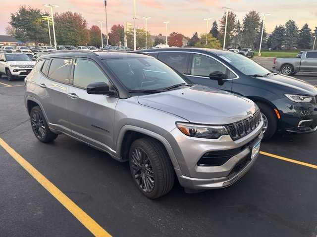 Used 2023 Silver Jeep Limited image 1