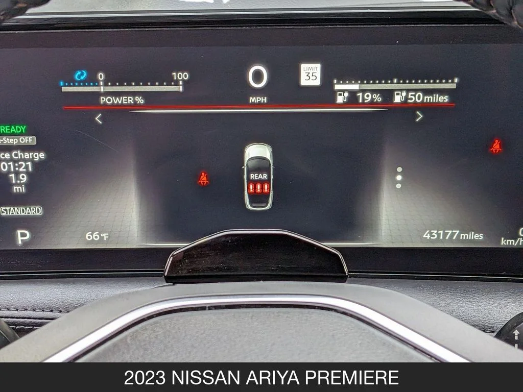 Used 2023 Brown Nissan PREMIERE image 20