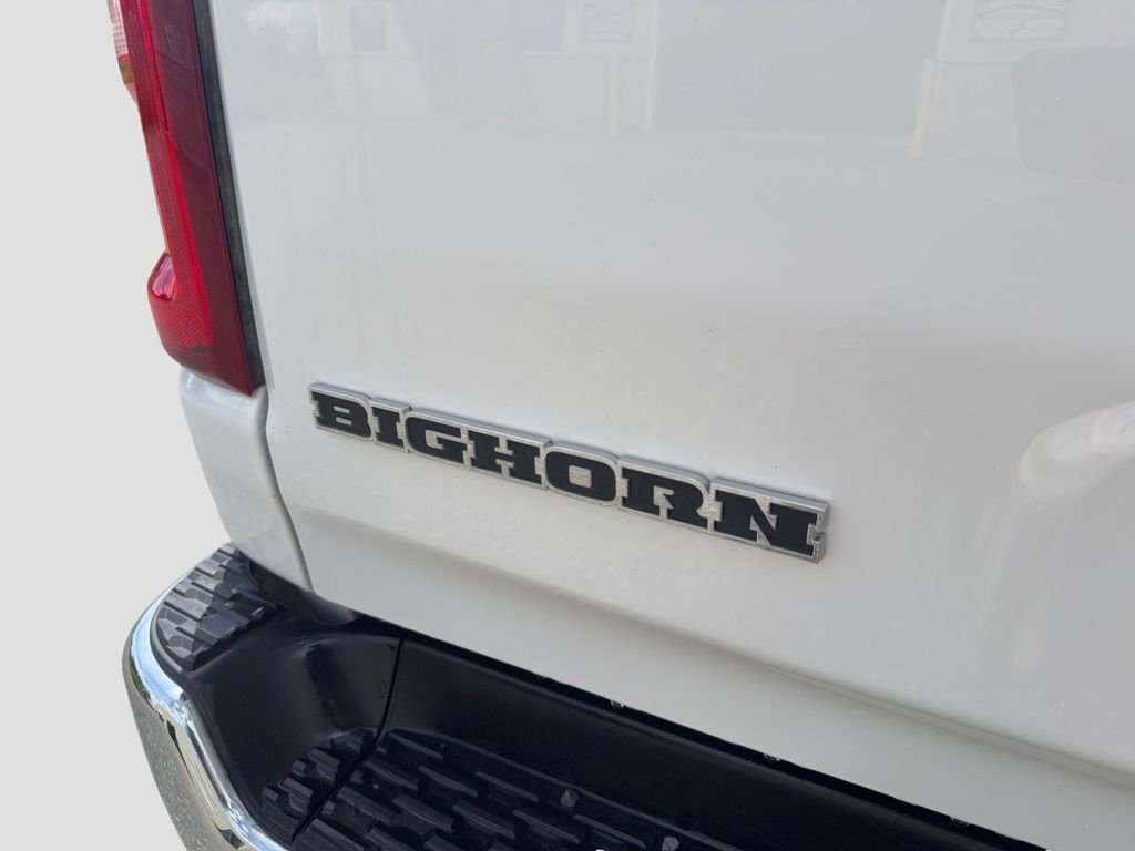 Used 2025 White Ram Big Horn/Lone Star image 9