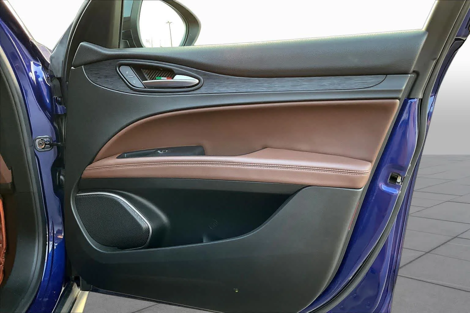 Used 2020 Anodized Blue Metallic Alfa Romeo  image 23