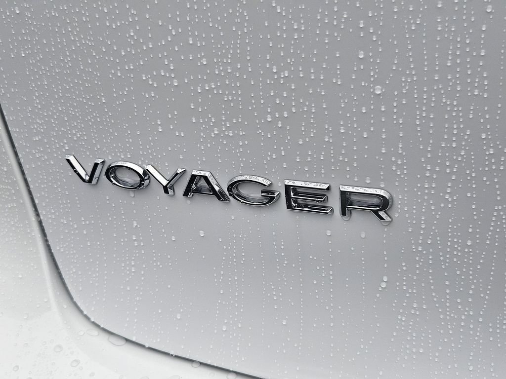 New 2026 Bright White Clear-Coat Exterior Paint Chrysler LX image 33