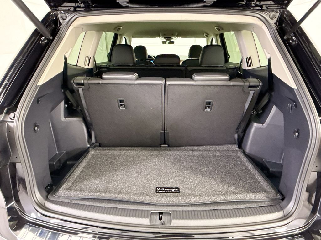 New 2026 Deep Black Pearl Volkswagen 2.0T SE image 26