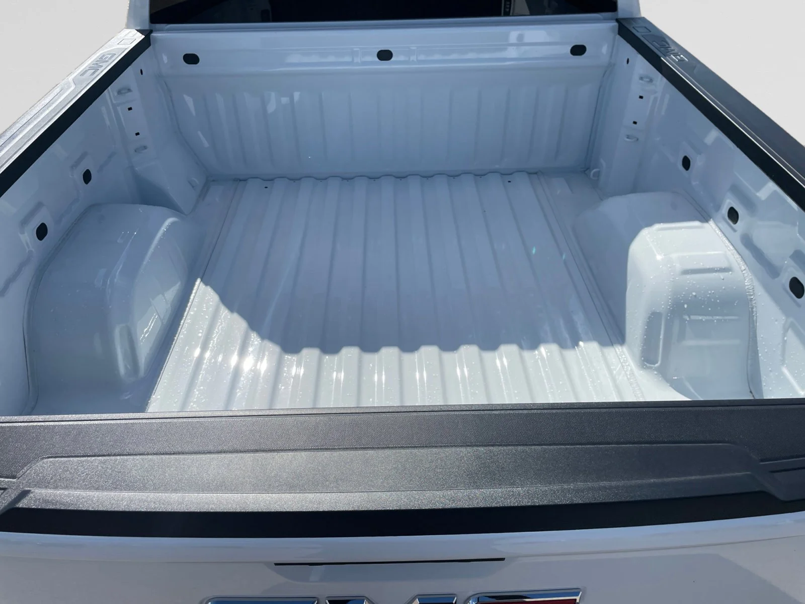 New 2026 Summit White GMC Elevation image 10